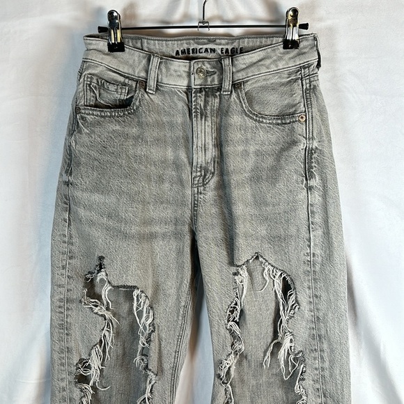 AE MOM JEANS SIZE(2 LONG) - Picture 2 of 7